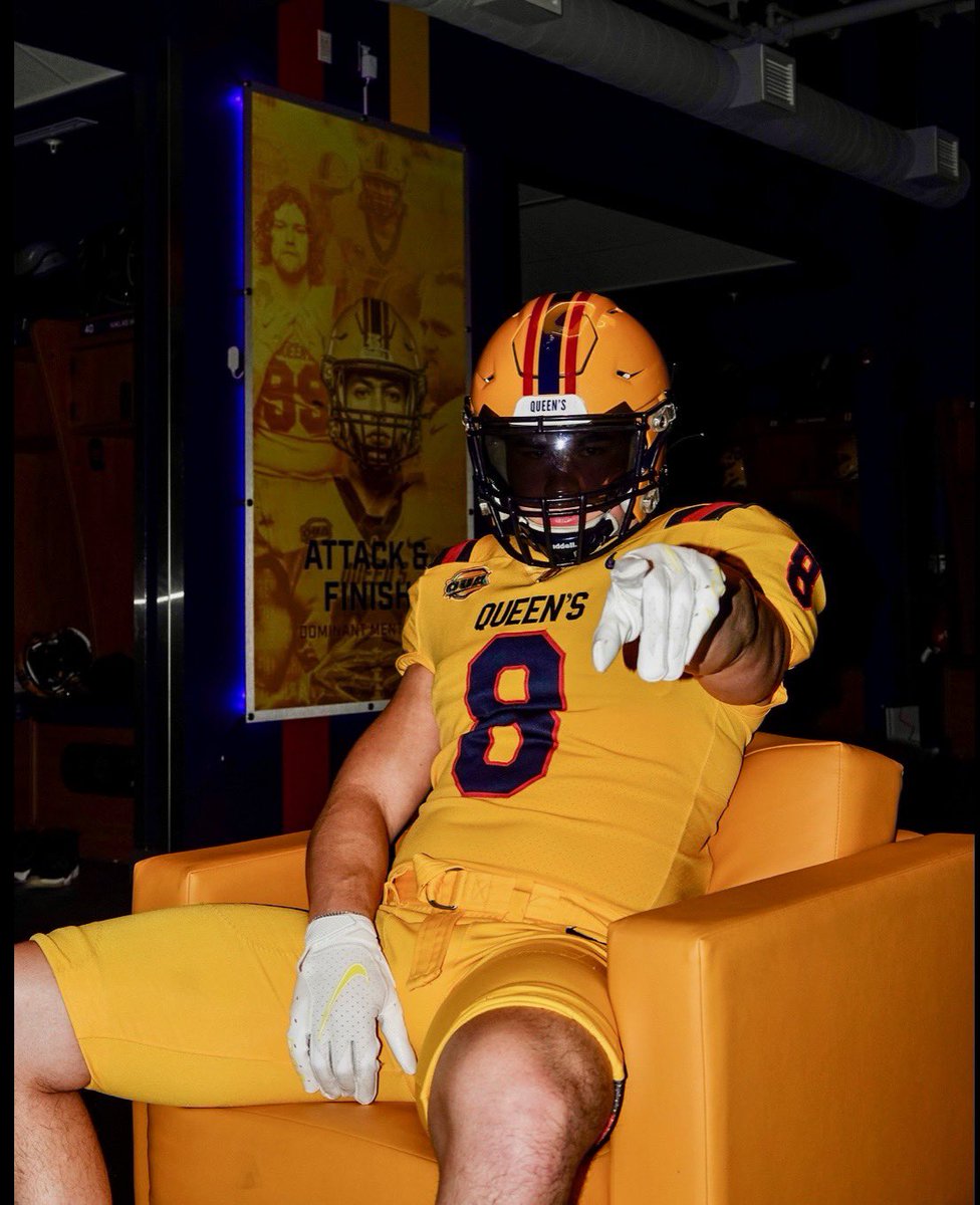 Huge thank you to @CoachNezQU @SteveSnyderQ and the entirety of @Queens_Football for having me on a great visit this past weekend! #ChaGheill 🇹🇩