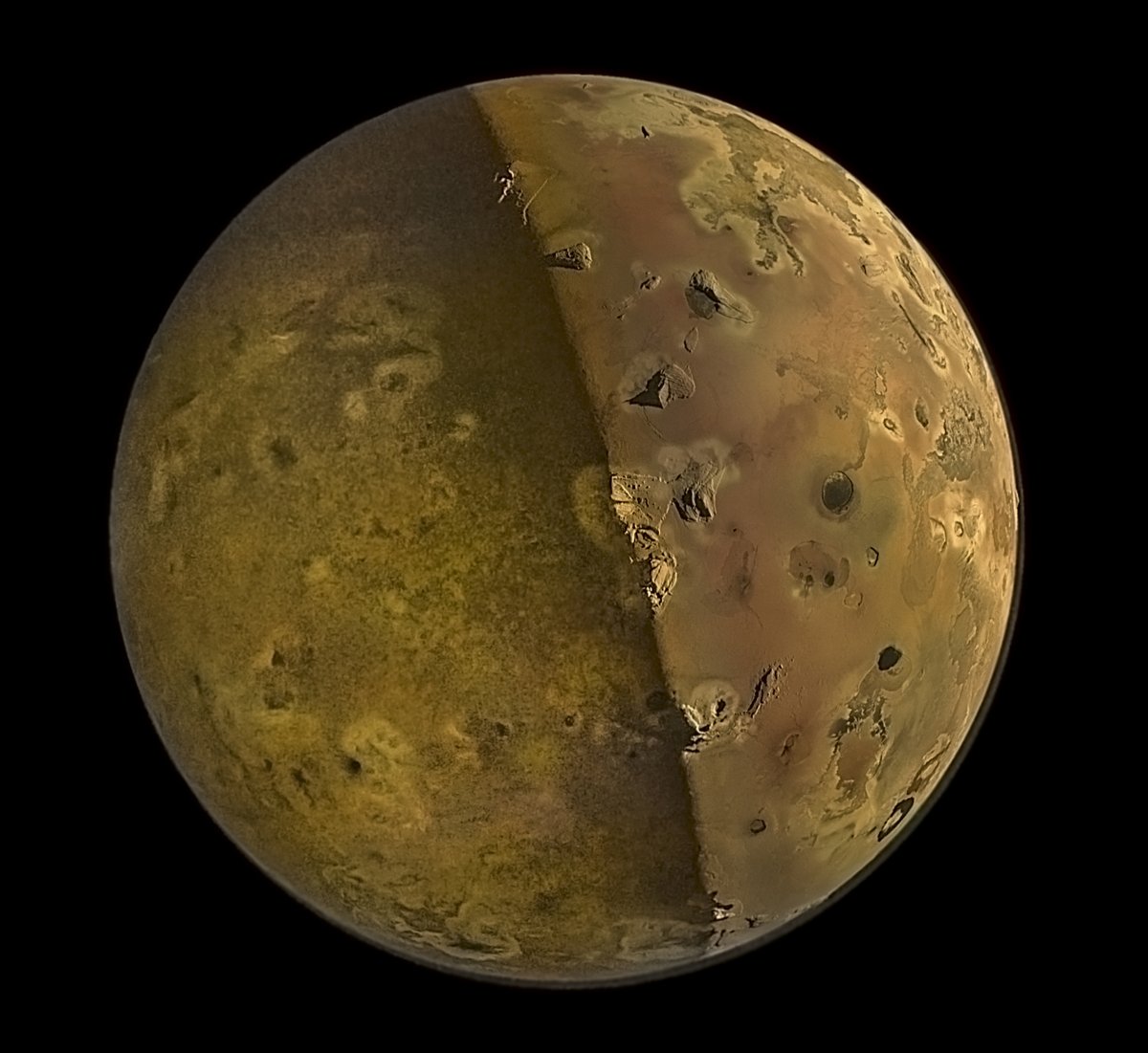 On Feb. 3, the #JunoMission will buzz close by Jupiter's volcanic moon Io. In this view from Juno's most recent flyby, the moon's night side is lit by "Jupitershine," sunlight reflected by the planet. missionjuno.swri.edu
Image processed by citizen scientist Emma Wälimäki