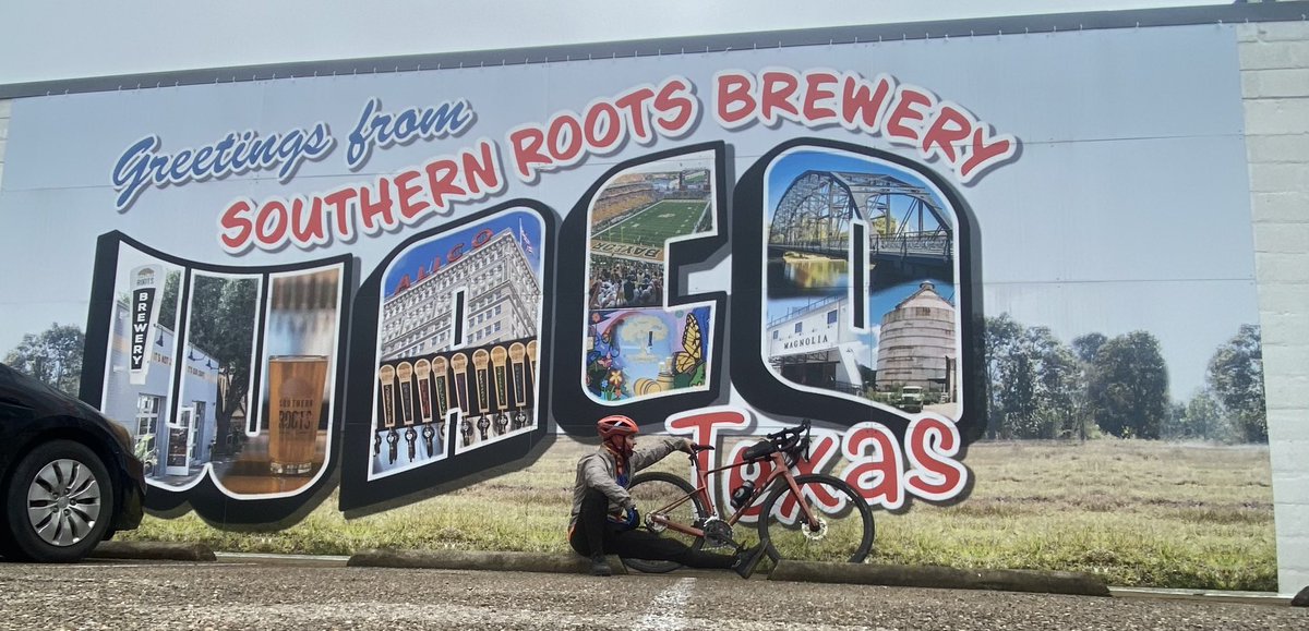 GoFarris's tweet photo. Rode a bike and a train to get here. Great beer. https://t.co/tXuYYOudJZ