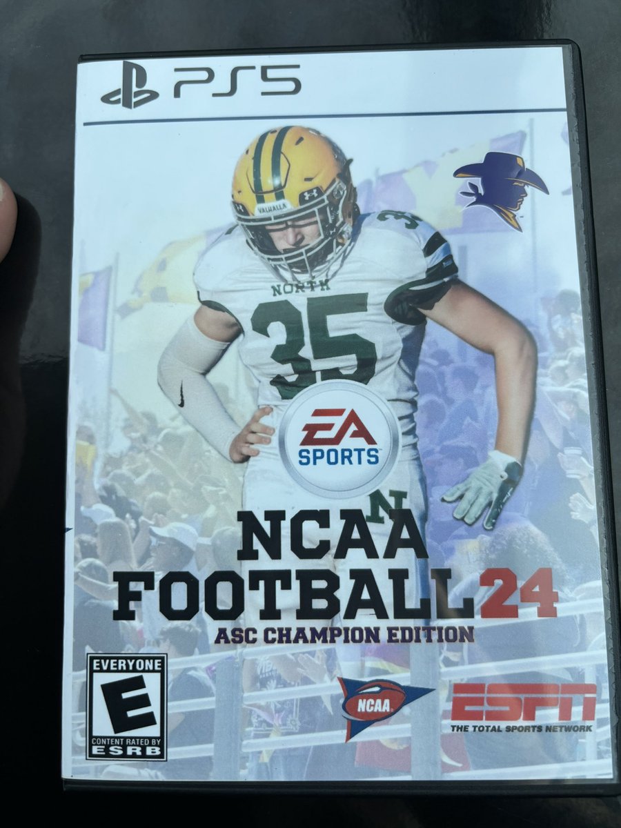 Super grateful to receive an offer from <a href="/CoachFloydHSU/">Logan Dwaine Floyd HSU</a> and <a href="/BurlesonHSU/">Burleson</a> after an amazing visit! <a href="/HSUCowboys/">Hardin-Simmons Cowboy Football</a> #hooyah #Cowboys

<a href="/GPN_FTBL/">Norsemen Football</a> 
<a href="/Joe_Drouin/">Mr. Drouin</a> 
<a href="/CoachGainesRec/">CG Recruiting</a>