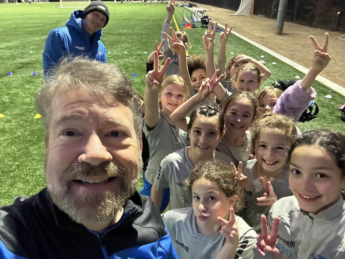 ChiefsSteve's tweet photo. Two teams of Amazon Warrior Princesses kick off their Spring Season tomorrow. Time to reap the rewards of grind time. So proud of these athletes
#RushUnion https://t.co/5awMGCWziZ