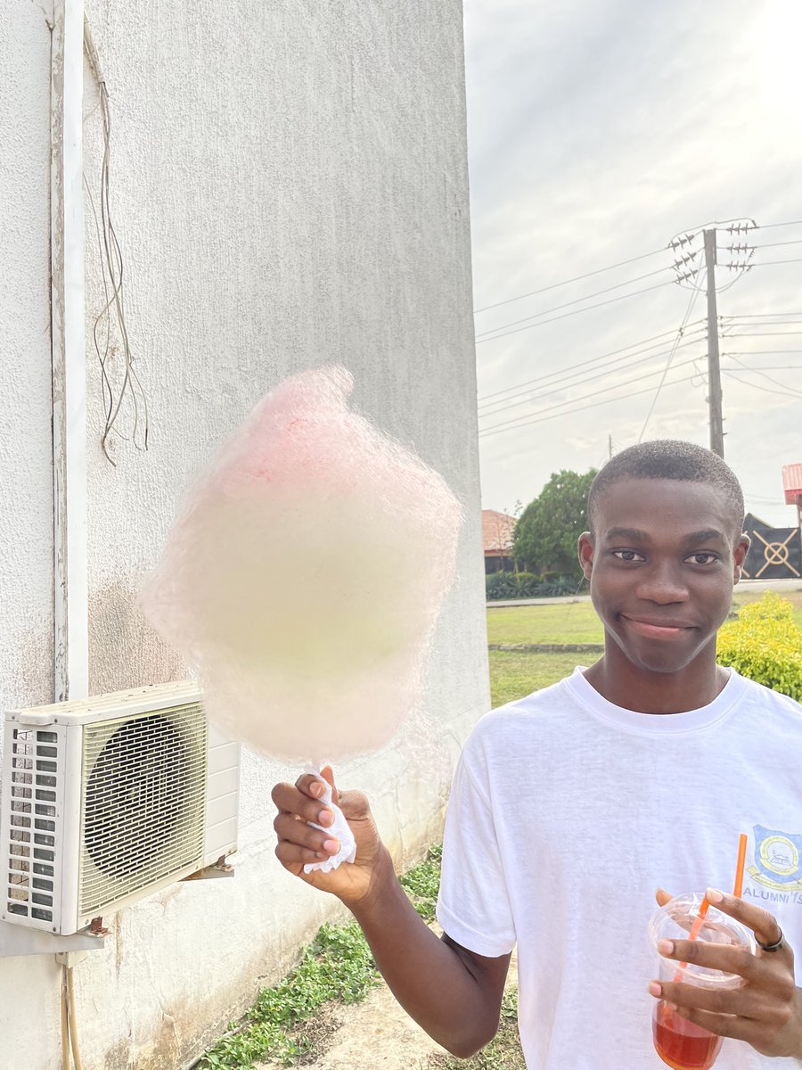 bukolafakilede's tweet photo. Do you know cotton candy was first invented by a dentist 😅, hence the name candy floss ❤️💯✨

I make #cottoncandies, #chocolatefountains, #popsicles and giants spiral #Lollipop  for my beautiful sugar bodies #CottonCandy #Akure https://t.co/x6hhfi0FE7