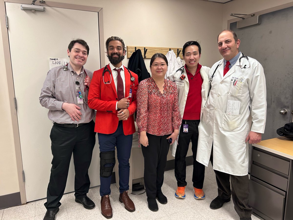 NYULangoneBK's tweet photo. We're seeing red! Staff at our hospital donned the bright color today for #WearRedDay and #HeartMonth to help raise awareness of women's cardiovascular health ❤️ https://t.co/KCdvGJhMCg