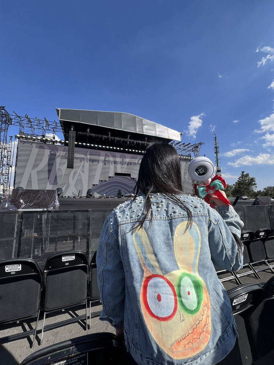 O N C E ~ 🐥🍓 tweet media