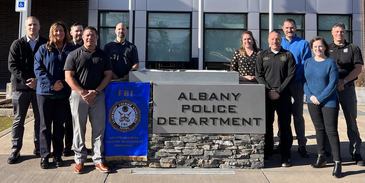 FBILEEDA's tweet photo. Congratulation to the graduates of the MPO class in Albany, OR. Thank you Chief Marcia Harnden and the Albany Police Department for hosting FBI-LEEDA.
#teamleeda #leadon #fbileeda #leadership #lawenforcementtraining https://t.co/CpDSmCdzdw