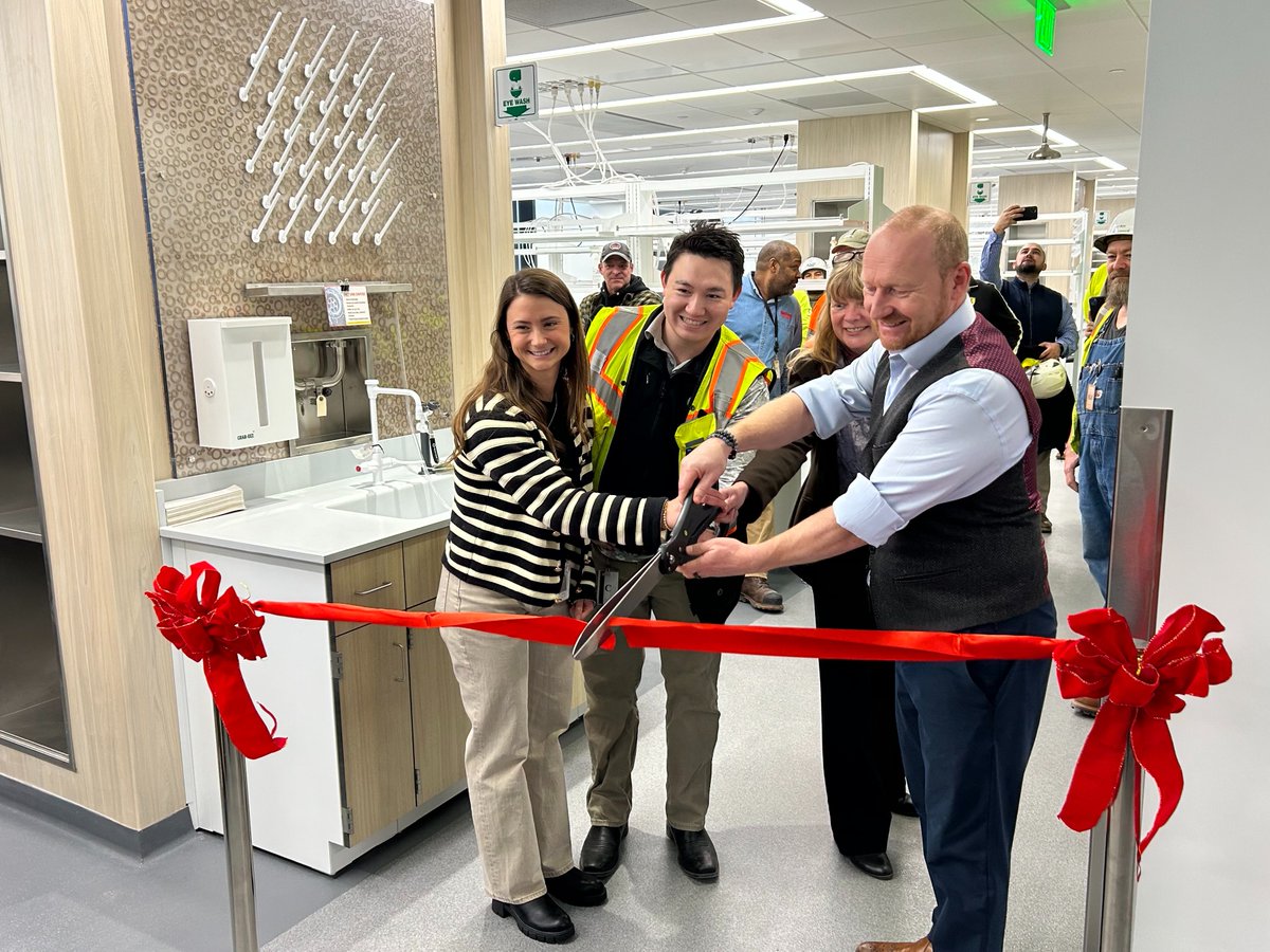 BuchBuilds's tweet image. It was an exciting day at @AstraZeneca's Gaithersburg, MD campus! Our teams celebrated the completion of the cutting-edge 60,000 SF laboratory facility which will support AstraZeneca's R&amp;amp;D efforts.

#LifeSciences #Construction #Laboratory #Biotech #BuiltByBuch