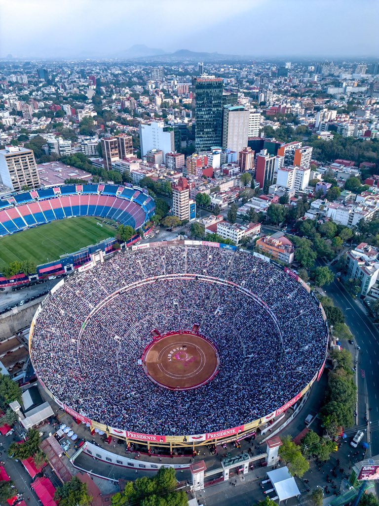 Ahora sí es oficial: habrá toros en <a href="/LaPlazaMexico/">La Plaza Mexico</a> el domingo, el lunes... y durante el resto de las fechas programadas en el serial de reapertura.
Ganó la libertad.