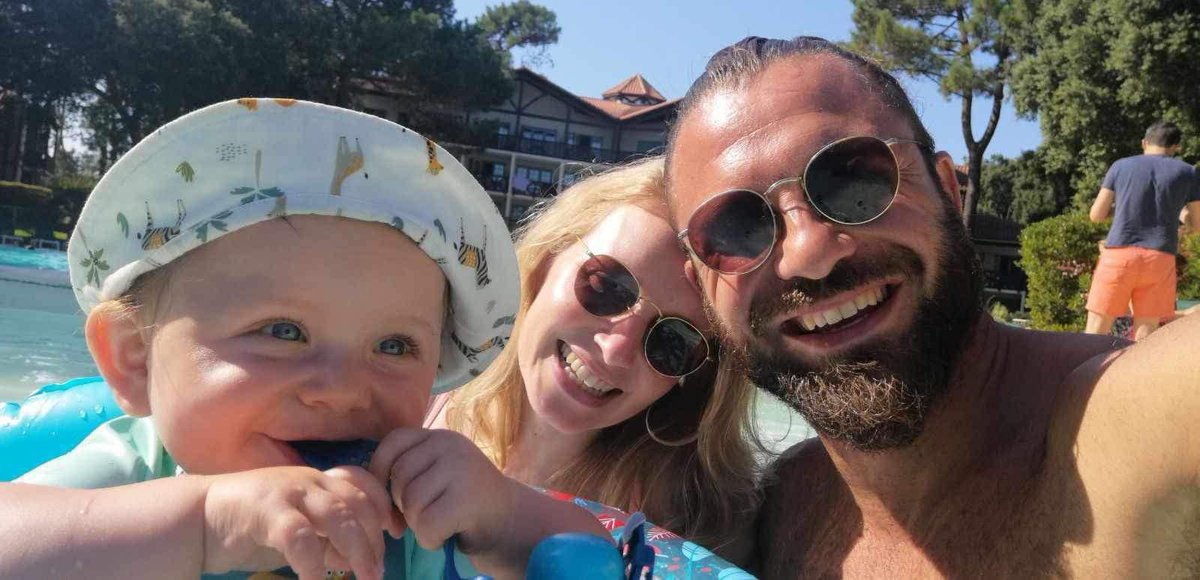 RefReMaYe's tweet photo. C’est avec le cœur lourd et une tristesse infinie que j’ai appris le décès de Denis, Anaïs et de leur aîné de 15 mois, Timothé dans un terrible accident de la route survenu le 30 janvier.
Le petit dernier de deux mois, Nélio a miraculeusement survécu (1/3) https://t.co/dH4p0A0ehW