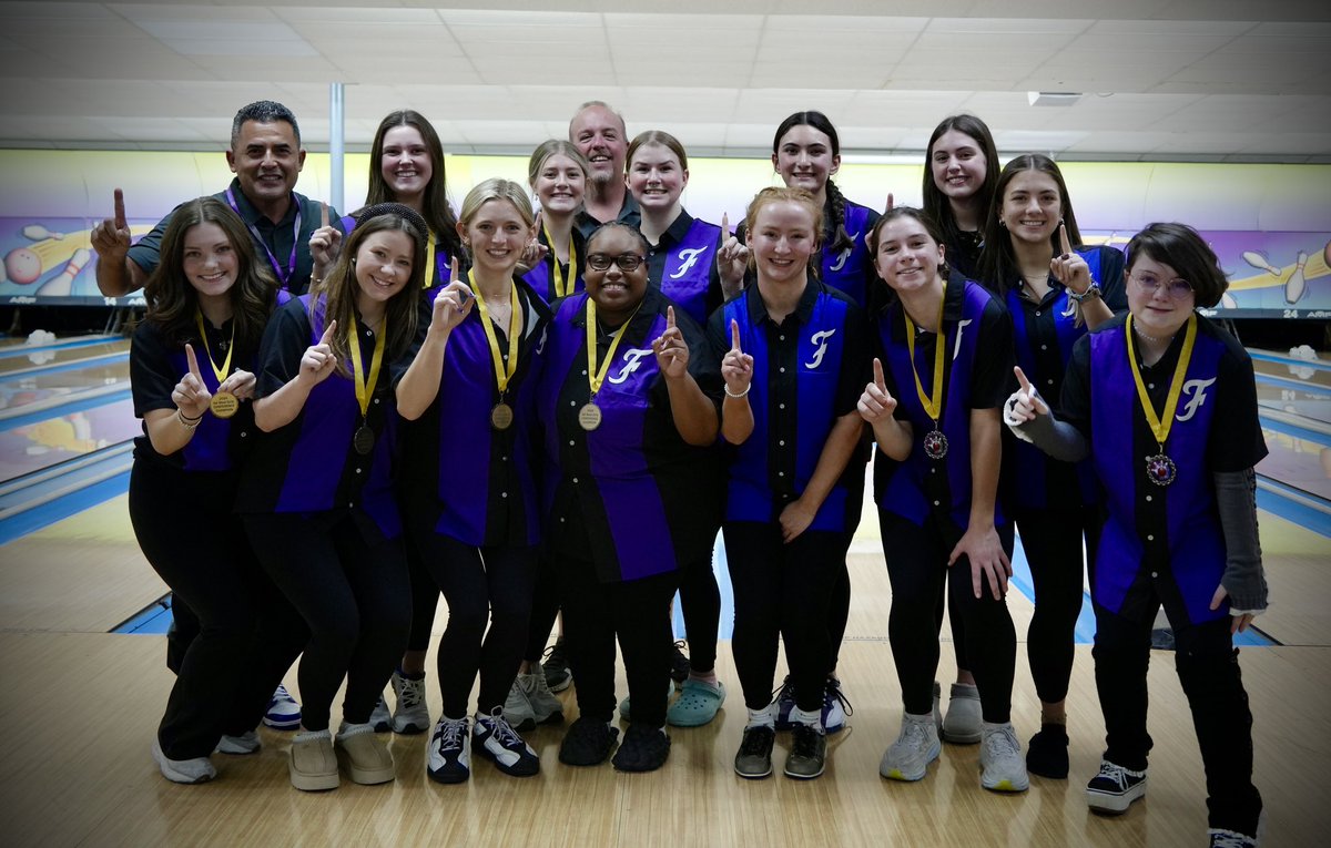 Chicas1126's tweet photo. Congrats to @FayBulldogs varsity girls bowling team on winning conference title! https://t.co/zEH3mCmoo9