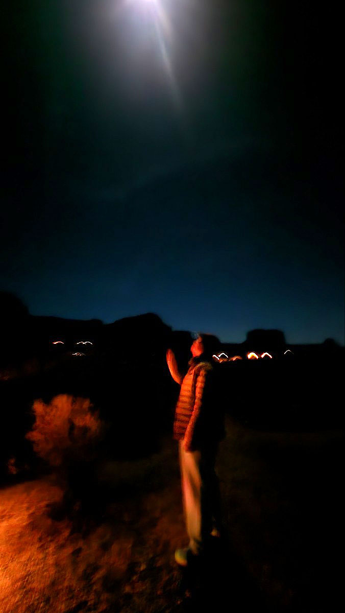 IlchiLee's tweet photo. A lot of energy has been coming down to and rising up from the earth lately. We can receive this energy through meditation and make ourselves brighter and lighter...cheerful. Being cheerful is how we can grow and reshape our daily lives. Let's choose cheerfulness every day. https://t.co/wIo3uEYKlk