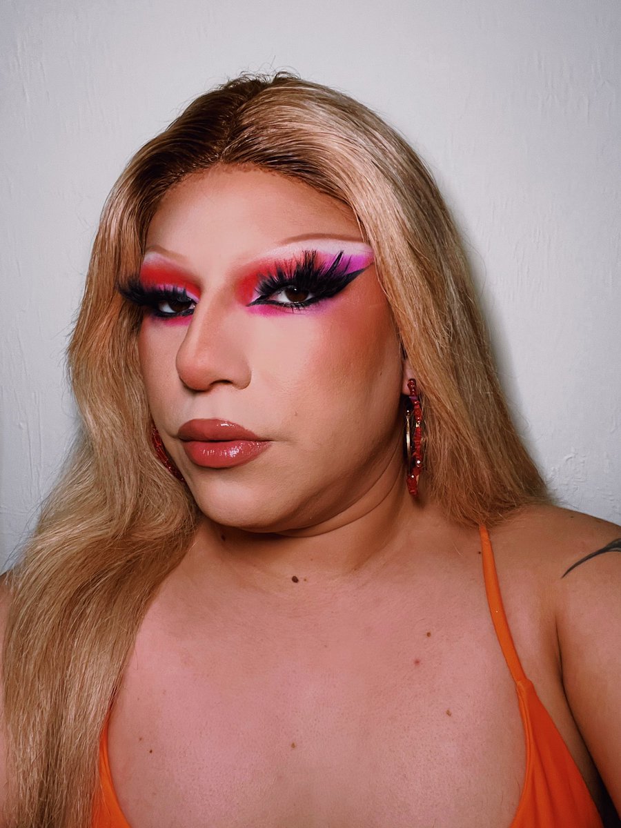 MarisolLords's tweet photo. 🔥let’s go watch a sunset🔥
🏷️ #MarisolLords #drag #dragqueen #kimchichicbeauty #kimchichicsquad #hauslabs #urbandecay #udcreator #charlottetilbury #pillowtalk #magiccream #sugarpill #trixiecosmetics #anastasiabeverlyhills #rarebeauty #maccosmetics https://t.co/ylLXe3DVjC