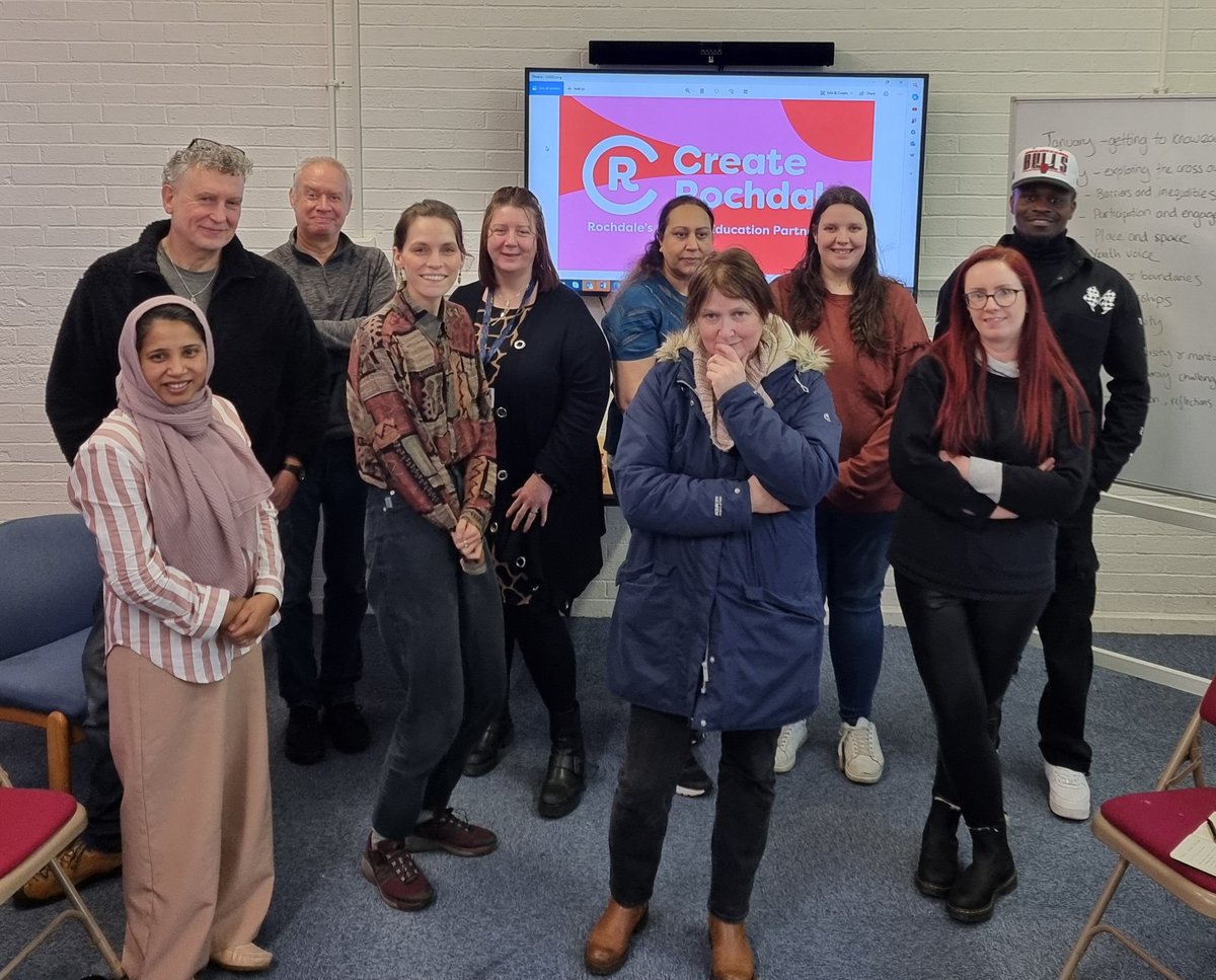 RochdaleYouthie's tweet photo. We started our new skill-share project today - we're joining youthworkers with artists for a year of learning, sharing skills, exploring opportunities - and hopefully bringing some amazing creative and cultural opportunities for young people in our borough! #exitingtimes #LCEP https://t.co/JaPLSp3SNf