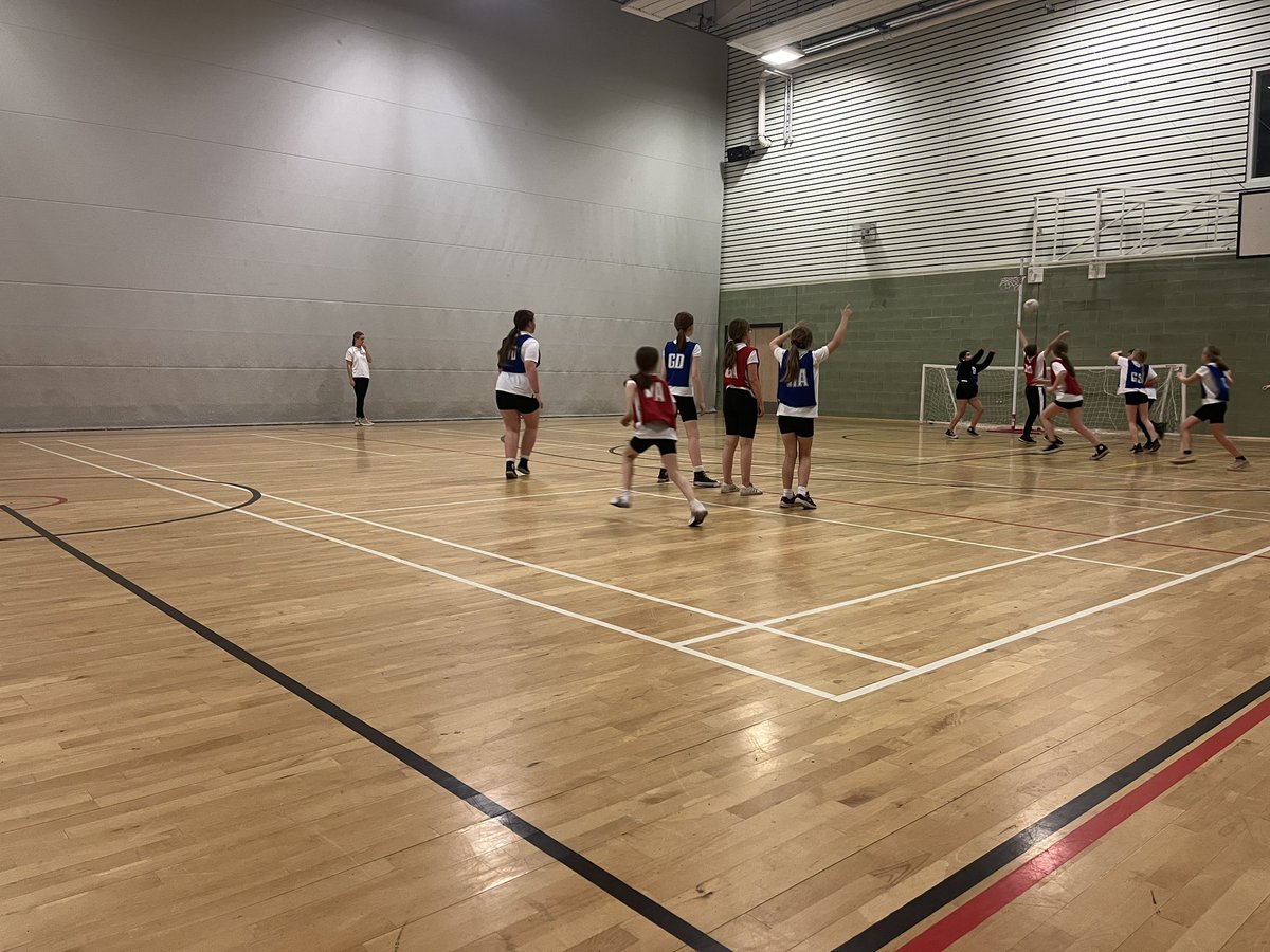 ActiveSchAngus's tweet photo. 🏐 Forfar/Kirrie Netball League 2nd event this afternoon @ForAcad Great to have @StrathmorePS @LanglandsPS @northmuirschool & @SouthmuirP taking part in the league.Fantastic play & excellent team spirit displayed by all 🌟 #LocalCompetition #ActiveEveryday #BuildingConfidence https://t.co/PU8YA368dc