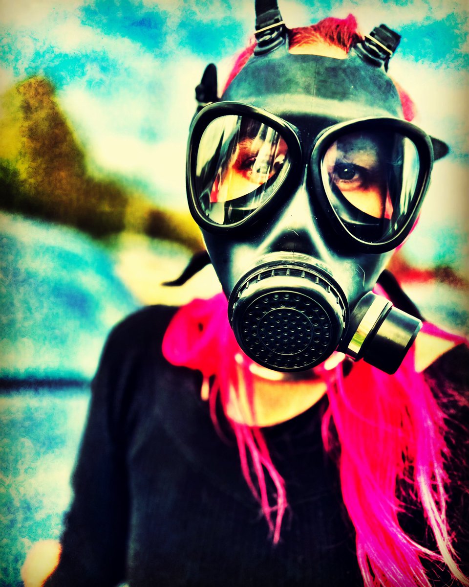 Breathe slowly or I’ll take your breath away!

#bdsmkastellet #breathplay