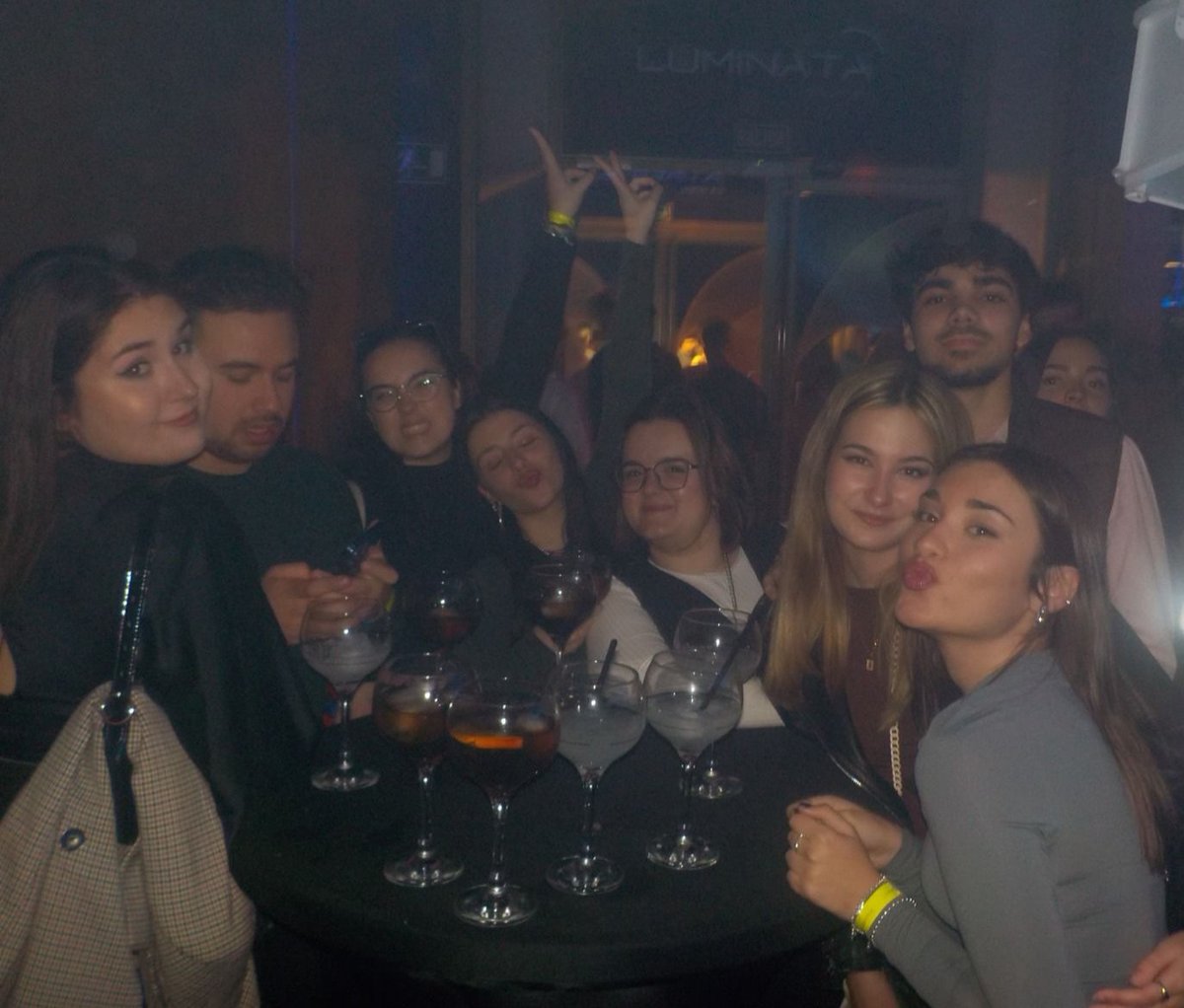 anaaabel tweet media