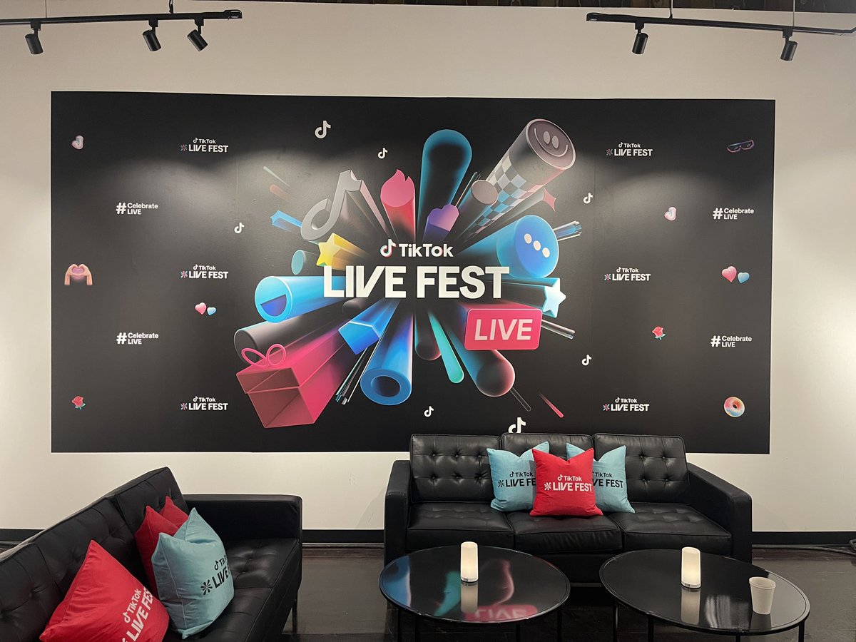 SlapEmUp's tweet image. TikTok Live Fest Installs Miami, Fl