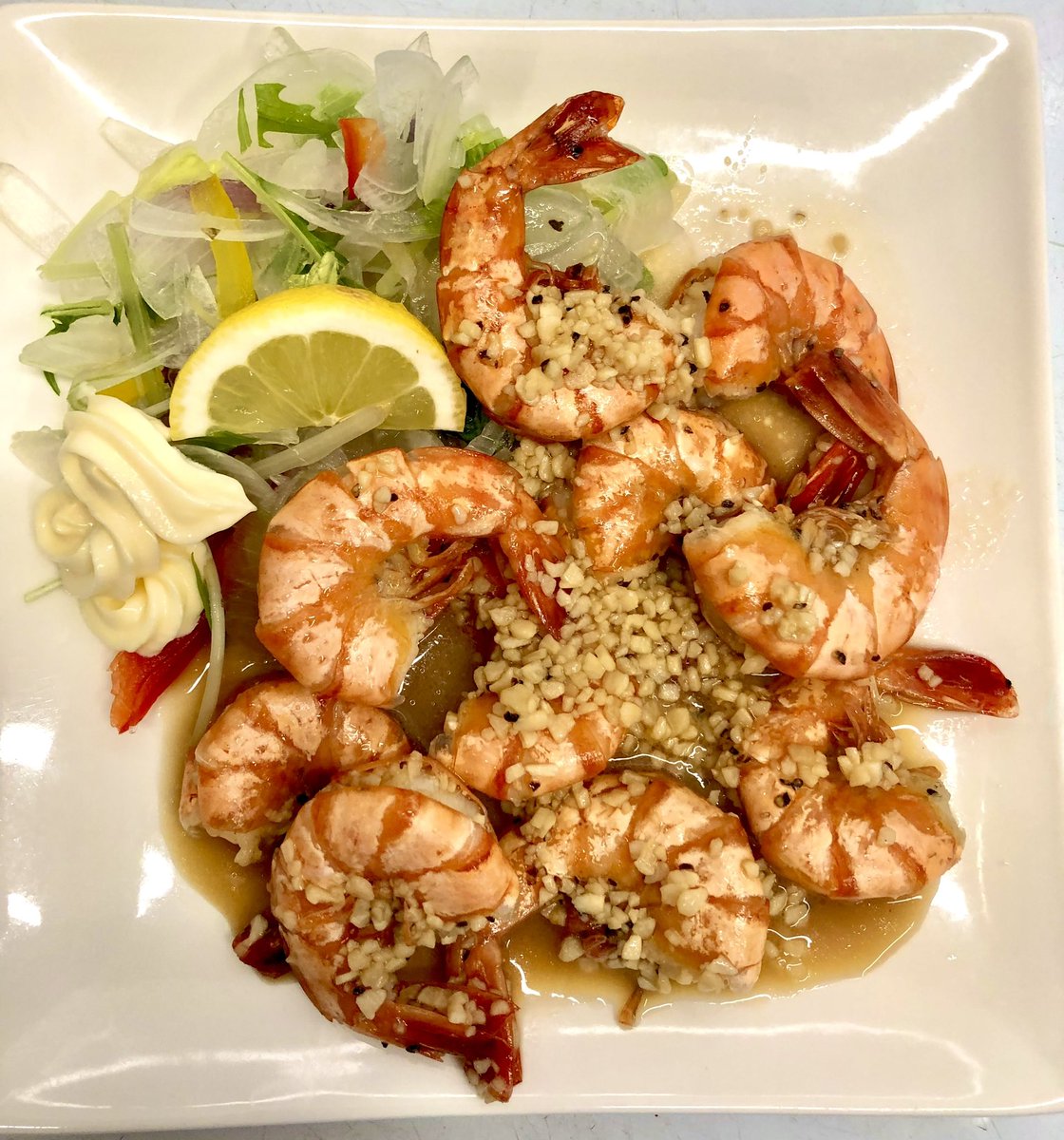 HiroyaMarine's tweet photo. 今日のオススメです。
豚旨辛ランチ1000円
ガーリックシュリンプランチ 1200円
エビチリランチ 1200円
1プレートランチです
ご来店お待ちしています
  #一宮町 #ランチ https://t.co/4qx9VzRGIF