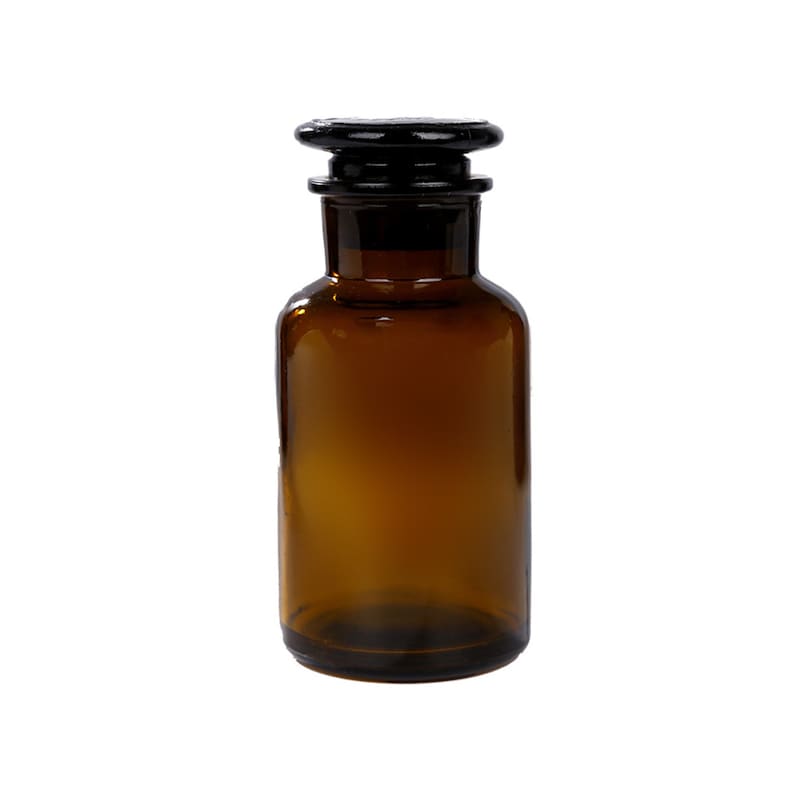 Sundriesfinding's tweet photo. Amber Glass Apothecary Bottle Jars Retro Medical Jar With Glass Stopper Lid Handmade Supplies https://t.co/9BXVct7BWy via @Etsy https://t.co/HPTbtxVN1Q