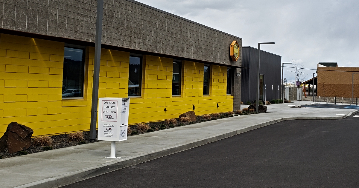 SpoCoElections's tweet image. Ballot drop boxes are open for the February 13th Special Election! There are 27 ballot drop box locations available in Spokane County - including at @spokanelibrary 's The Hive - 2904 E Sprague Ave.  Find a ballot drop box near you: spokanecounty.org/187/Ballot-Dro…