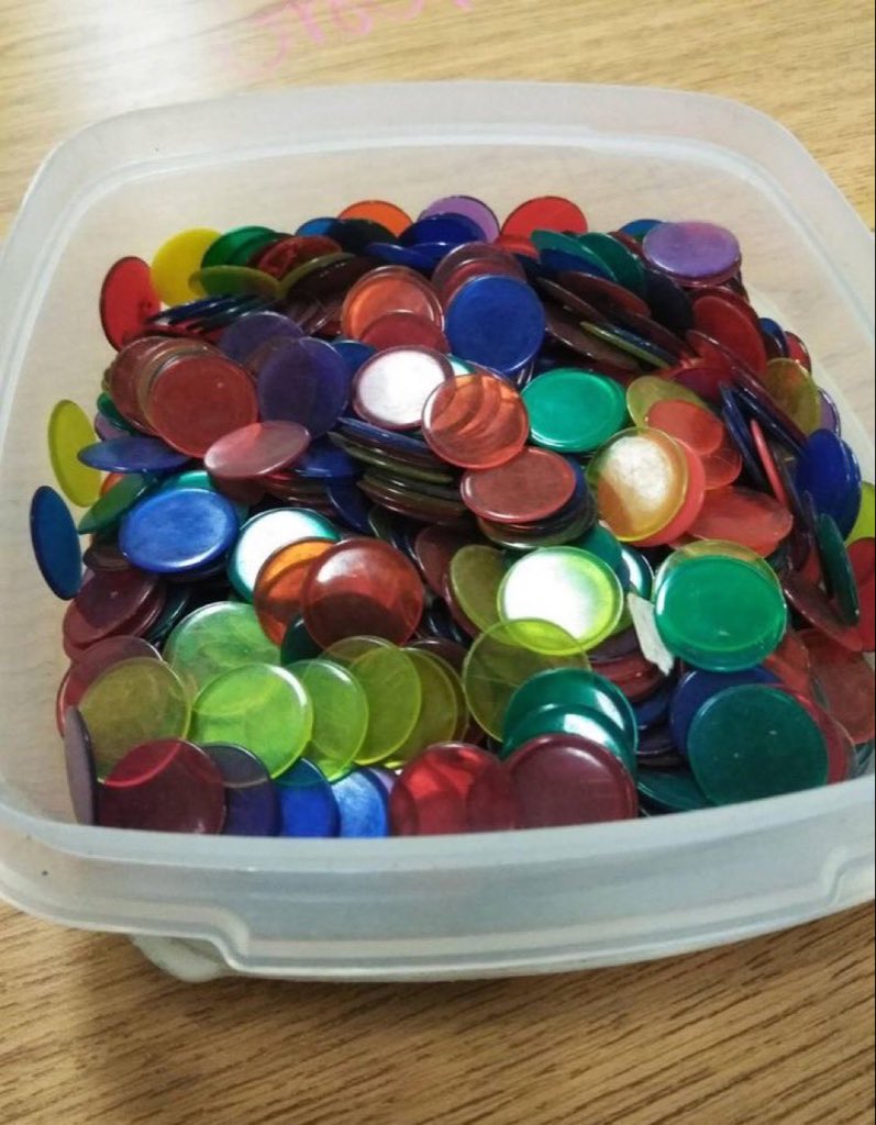 hourly_shitpost's tweet photo. no context who remembers these things https://t.co/oJUmTSHb7q