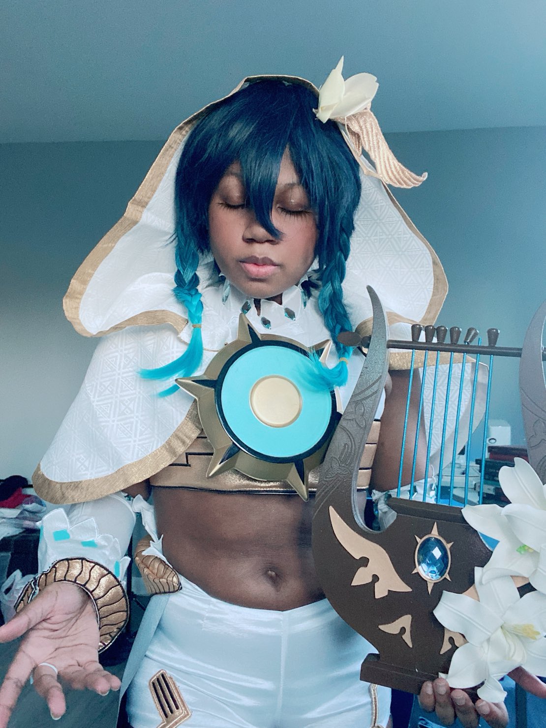1 pic. Barbatos, #GenshinImpact #29DaysofBlackCosplay 🎐 https://t.co/4VKDCCUBJ7