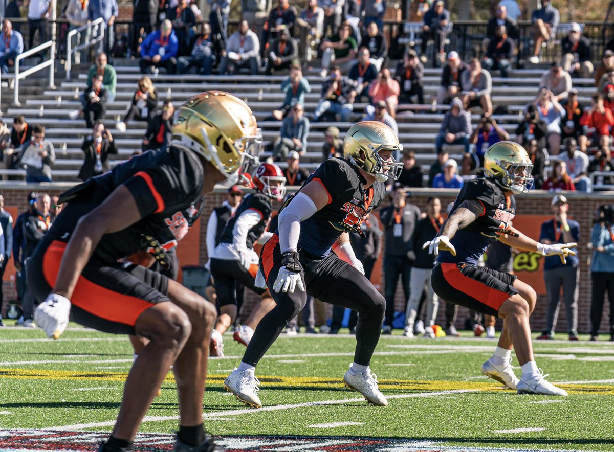 A lot of gold in Mobile 👀☘️ #GoIrish☘️ | @seniorbowl