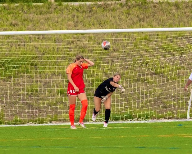 BryRussell0's tweet photo. Back on the field with my @TexansECNL06 teammates this weekend in austin!! Sunday vs sting Austin 06/05 ECNL @ 1pm!! https://t.co/XxokP3VmFP