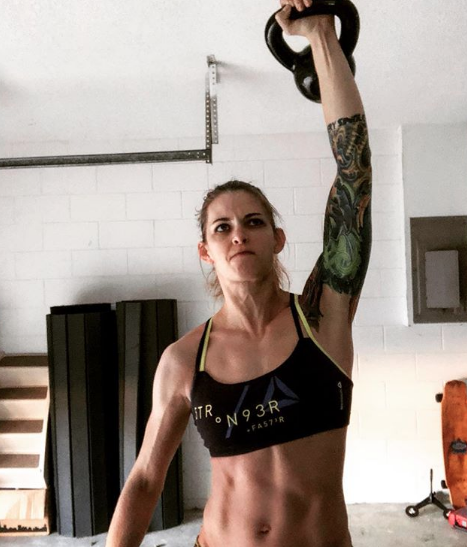 DeviKrysisOWA's tweet photo. I'm embodiment of combat sports with the best Discus arms and hybrid grappling.

Trained every week to keep my stamina, agility, and power!

#PW_SHINE #DiscusDevi https://t.co/ukeNoil2hK