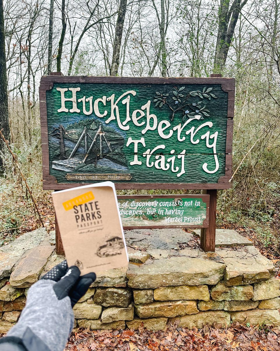 ArkStateParks's tweet photo. For the best views of Lake Bennett and Woolly Hollow State Park, hit the Huckleberry Trail! 🥾 You'll love this moderate, 3.5-mile hike. #ARStateParks 📸: @veronica_explores_ar on IG https://t.co/0xeof08ars https://t.co/w8eaNGTs4W