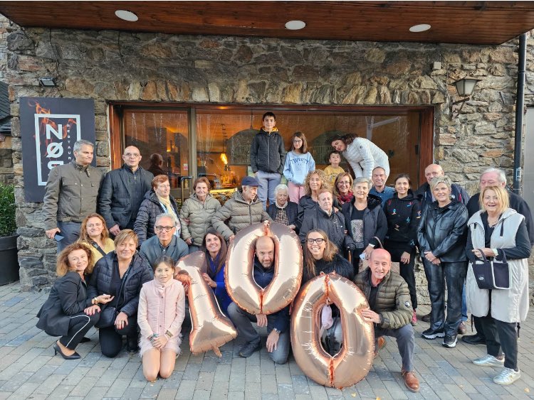 Al novembre vas fer els 100, i avui ens deixes Peret, el teu cos així ho ha decidit, però el teu cap encara ens hauria pogut explicar tantes vivències que ja trobem a faltar. Reposa en pau Peret!