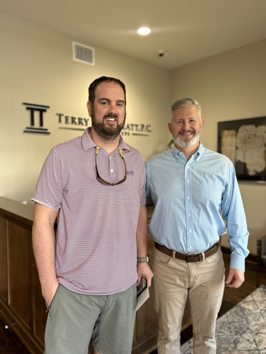 🎉We settled a UM/UIM case🚘

We are very happy to have resolved  this case for our client, who unfortunately, was hit by an uninsured motorist. 

Thankfully, our client had UM/UIM motorist benefits and we were able to resolve this matter for him!
