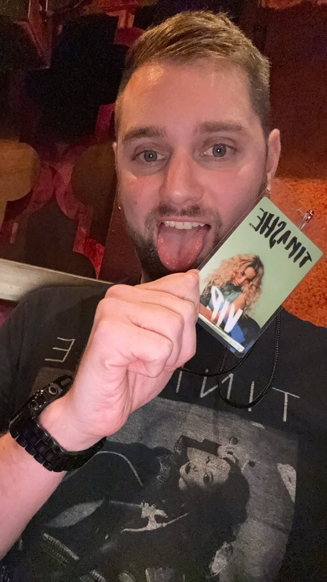 treynwrck's tweet photo. About to meet @Tinashe 🥳😍 https://t.co/Vvk7lQ9qhY