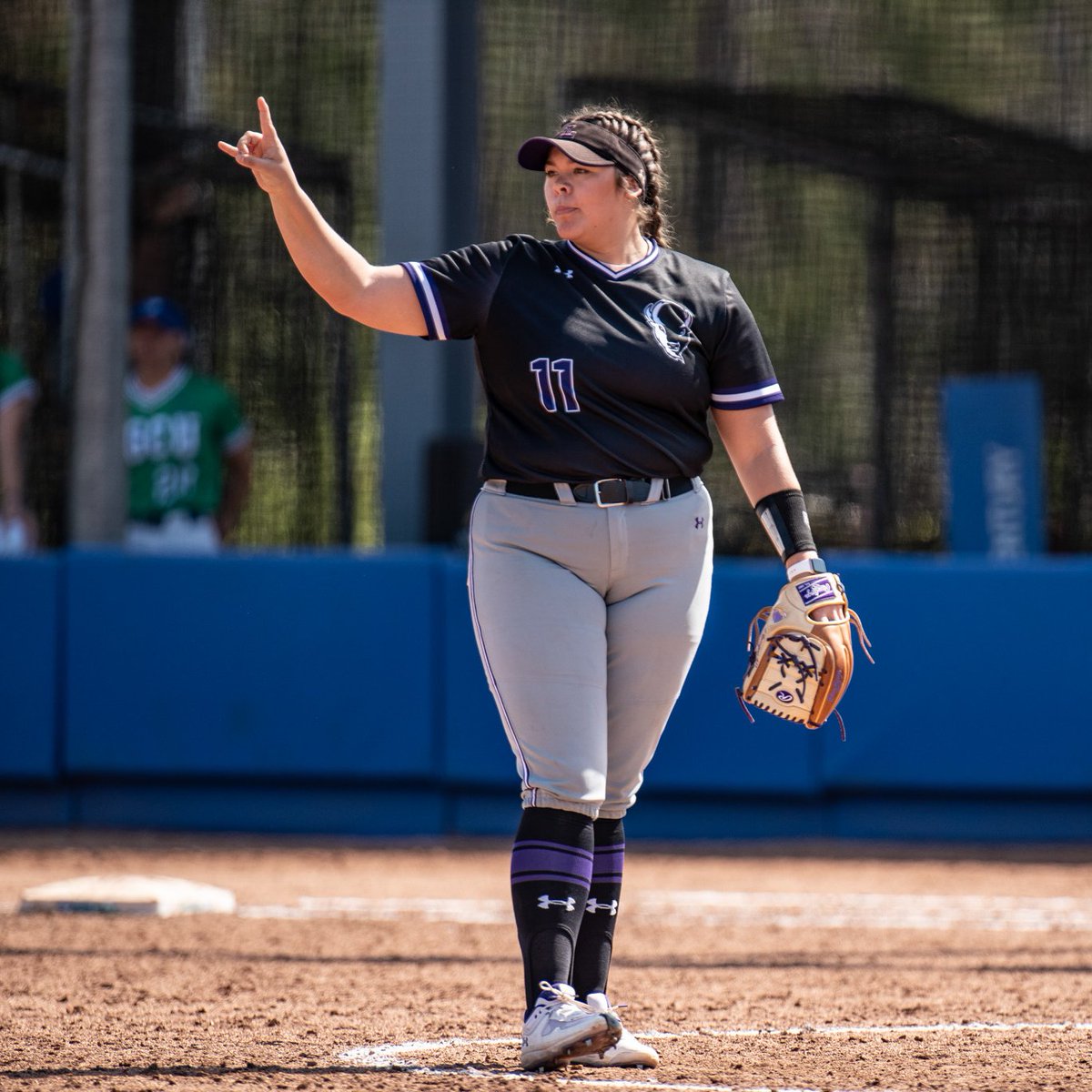 Just ☝️ more week 'til the next chapter begins ⏳

#IntoTheStorm ⛈️ | #HornsUp 🤘