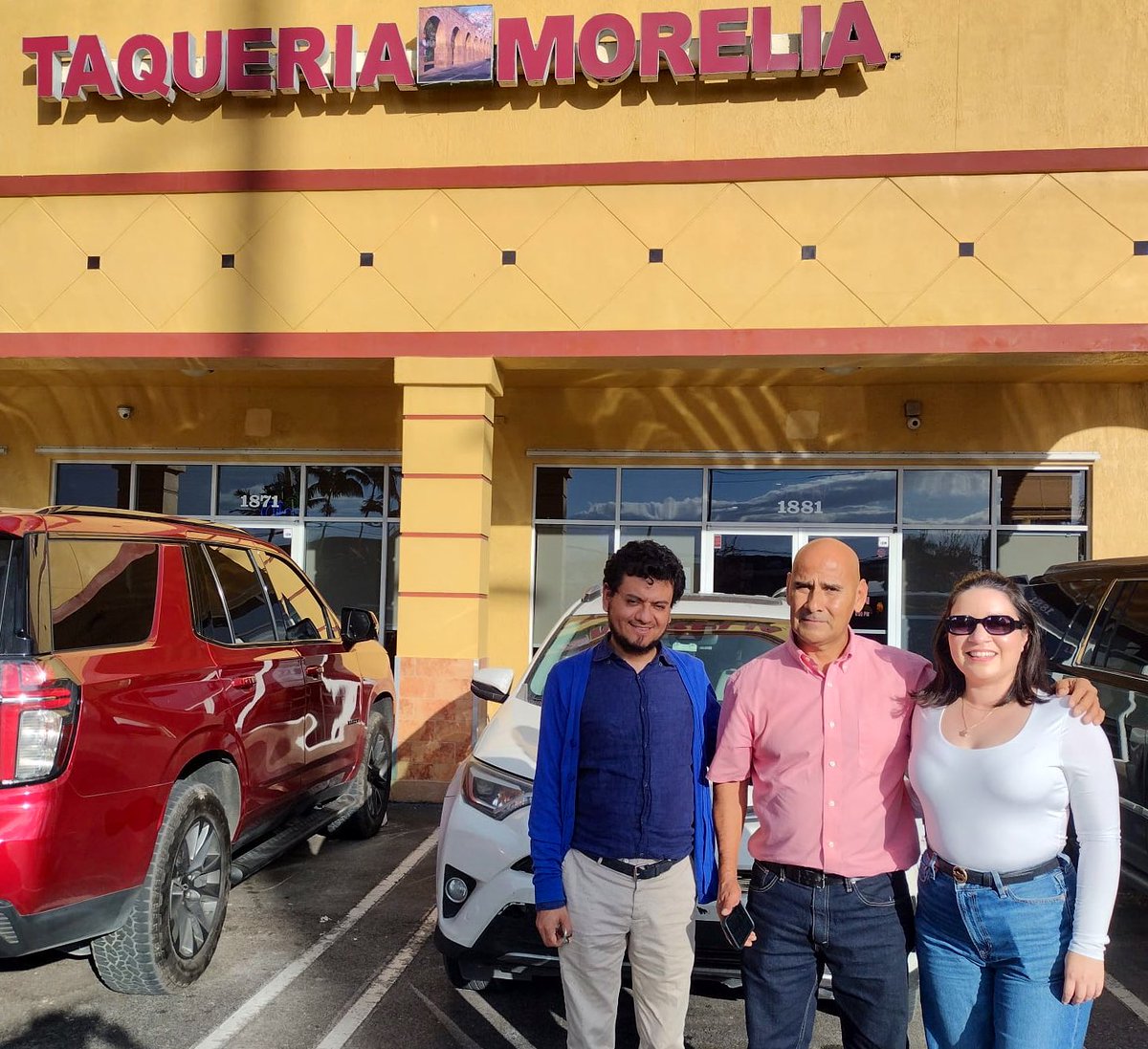 Muy provechosas las reuniones del <a href="/ConsulMexMia/">ConsulMex Miami</a> con la Asociacion Campesina de Florida <a href="/FWAFL/">Farmworker Assoc. FL</a>, Mexican American Concil , <a href="/MexAmCouncil/">MexAmCouncil</a>, y Ramiro Ramírez de “Taqueria Morelia”. Se hizo una revisión de los asuntos comunitarios, laborales y culturales de nuestra comunidad mexicana