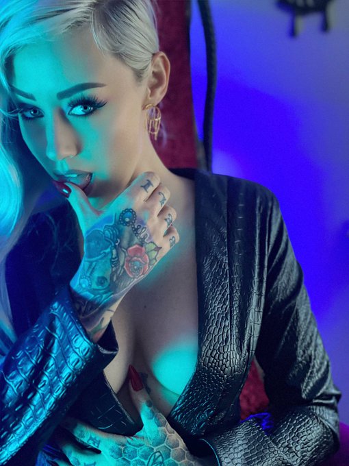 👅 https://t.co/xVXt128j1n