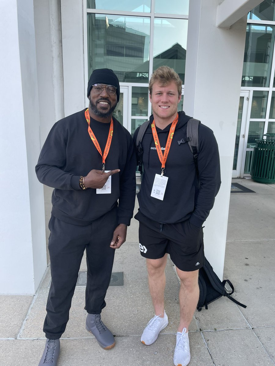 Catching up with some of the greats at this year’s @seniorbowl @PatrickWillis52 @LukeKuechly