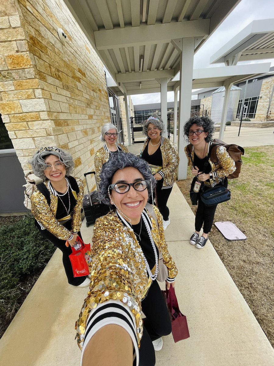 ACasanova_Edu's tweet photo. Happy 100th day of school! 👵🏻 https://t.co/skx5jYv3PP
