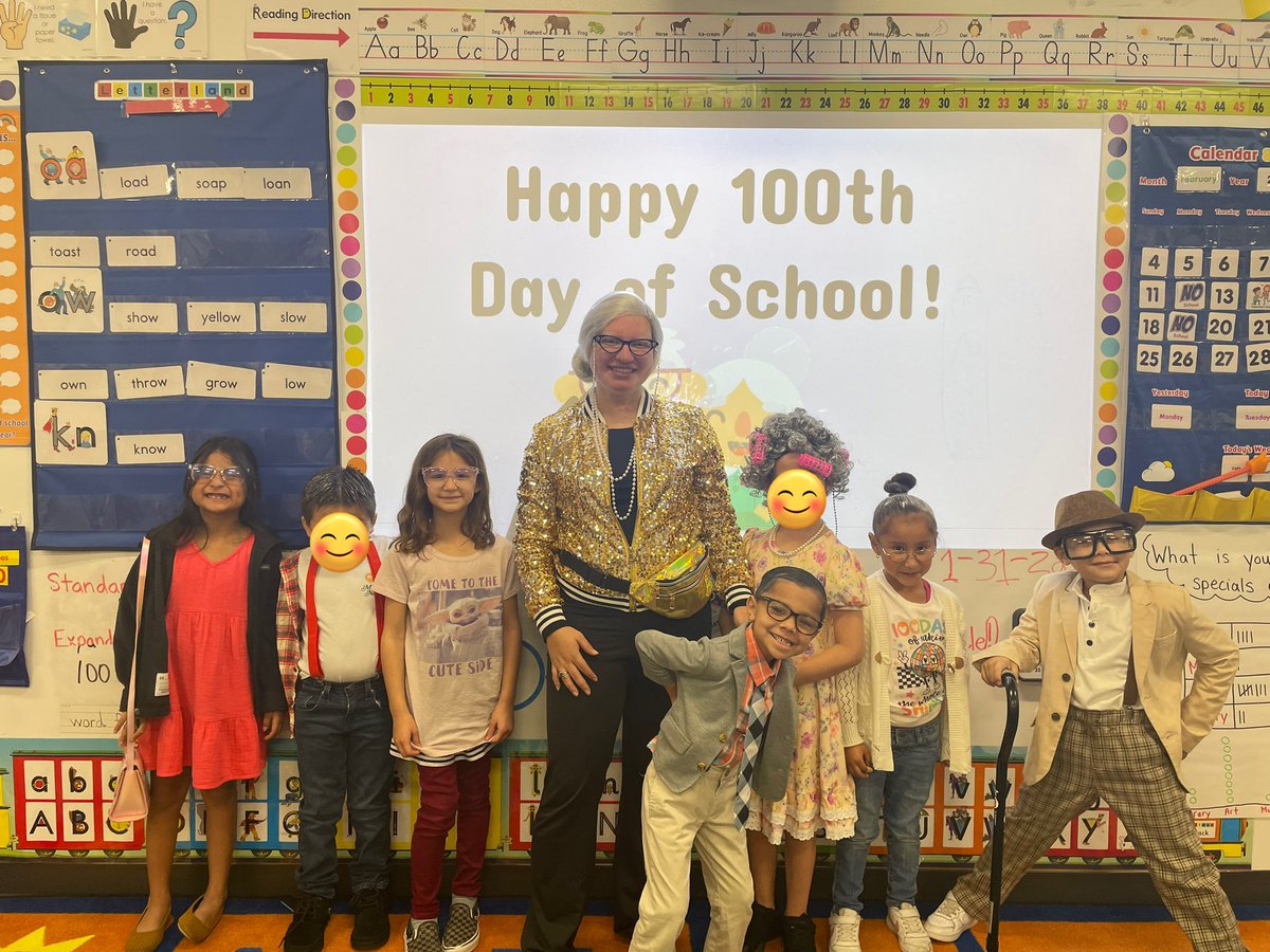 ACasanova_Edu's tweet photo. Happy 100th day of school! 👵🏻 https://t.co/skx5jYv3PP