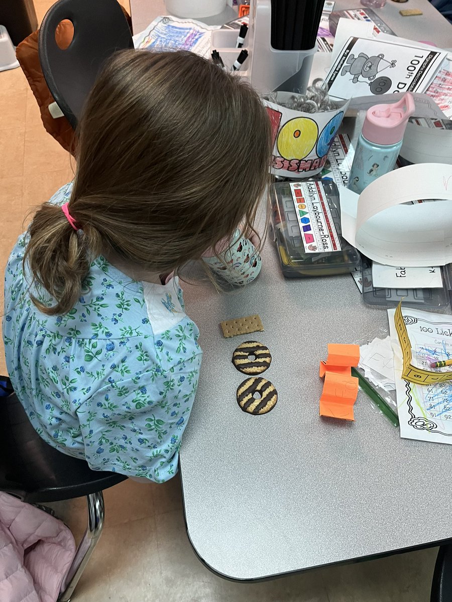 These detectives helped find the missing numbers from our 100 chart and earned a sweet reward! These kids are definitely 100 days smarter today! @HeritageECS #HECSmagic #WEareLakota #WEchooseLakota