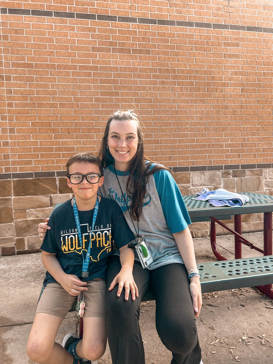 heymrstraugott's tweet photo. A HUGE shoutout to Mr. Banowetz for being a super awesome teacher for the day! π π #twehowl #twepta #firstgrade #mrstraugdogsfirsties https://t.co/gldDPXQXSq