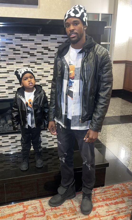 WatchaSippinBoy's tweet photo. Me &amp; my son so tight, you cnt even tell us apart 😎 https://t.co/ppc6DCFw06