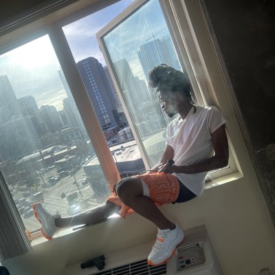 Threeez1's tweet photo. #NewProfilePic https://t.co/2Gtgnpuq63