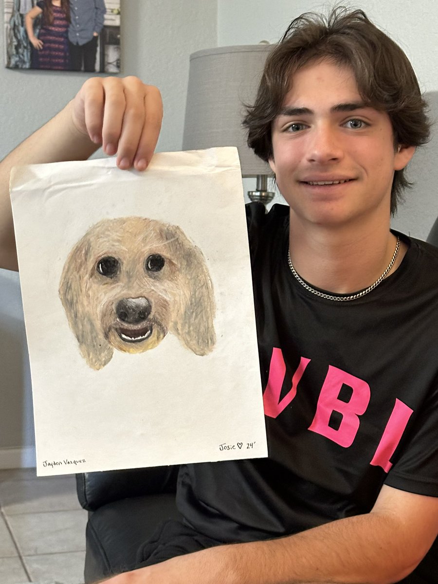 Nova Vazquez tweet media