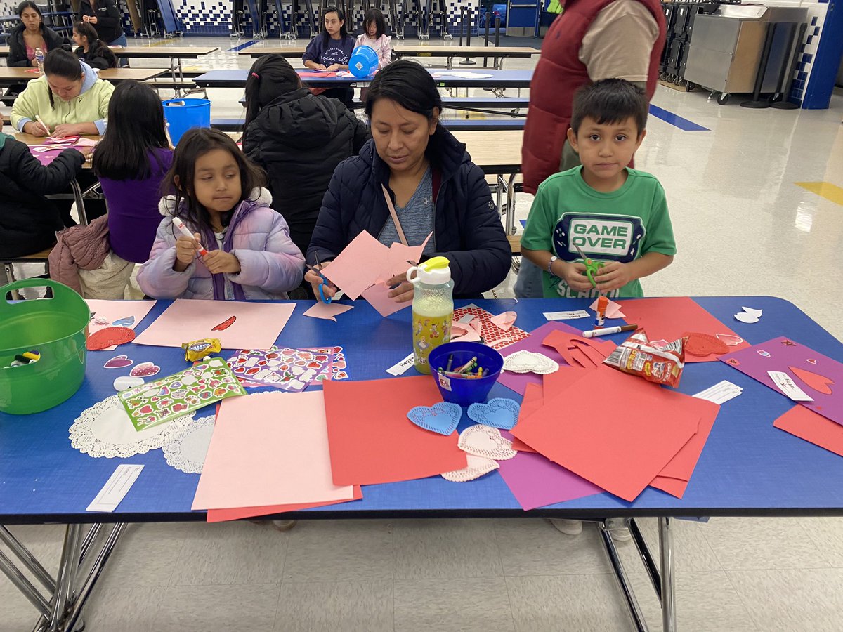 MrsDowling28's tweet image. The @BraddockElem PTA hosted a Valentine making event and it was as adorable as you can imagine. ❤️