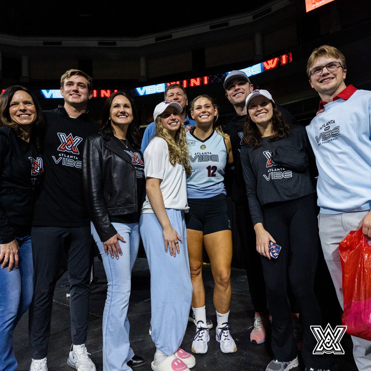 AtlantaVibeVB's tweet photo. Our players’ families having the opportunity to watch them play pro volleyball in the states is one of the BEST things 🩵❤️

#AtlantaVibe | #ItsAVibe https://t.co/B8MdJC77Zk