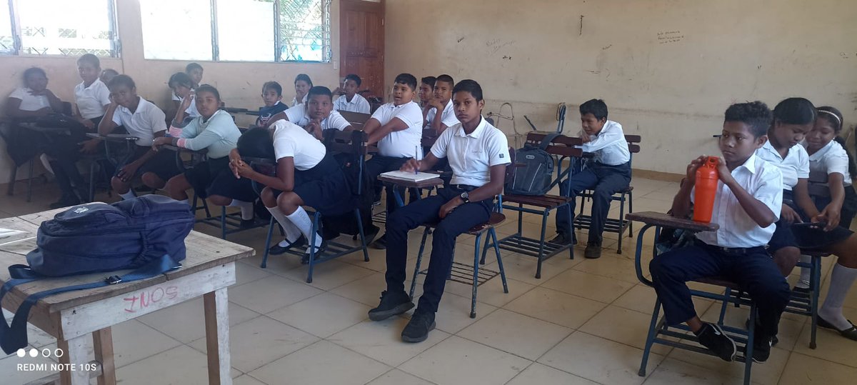 MarenaNicaragua's tweet image. Enfocados en la promoción de valores ambientales, realizamos presentación y charla sobre la vida entrelazada de los humedales y las personas, en celebración al Día Mundial de los Humedales, con estudiantes de secundaria de #INOS, en el municipio de Waspam, Caribe Norte
#Nicaragua
