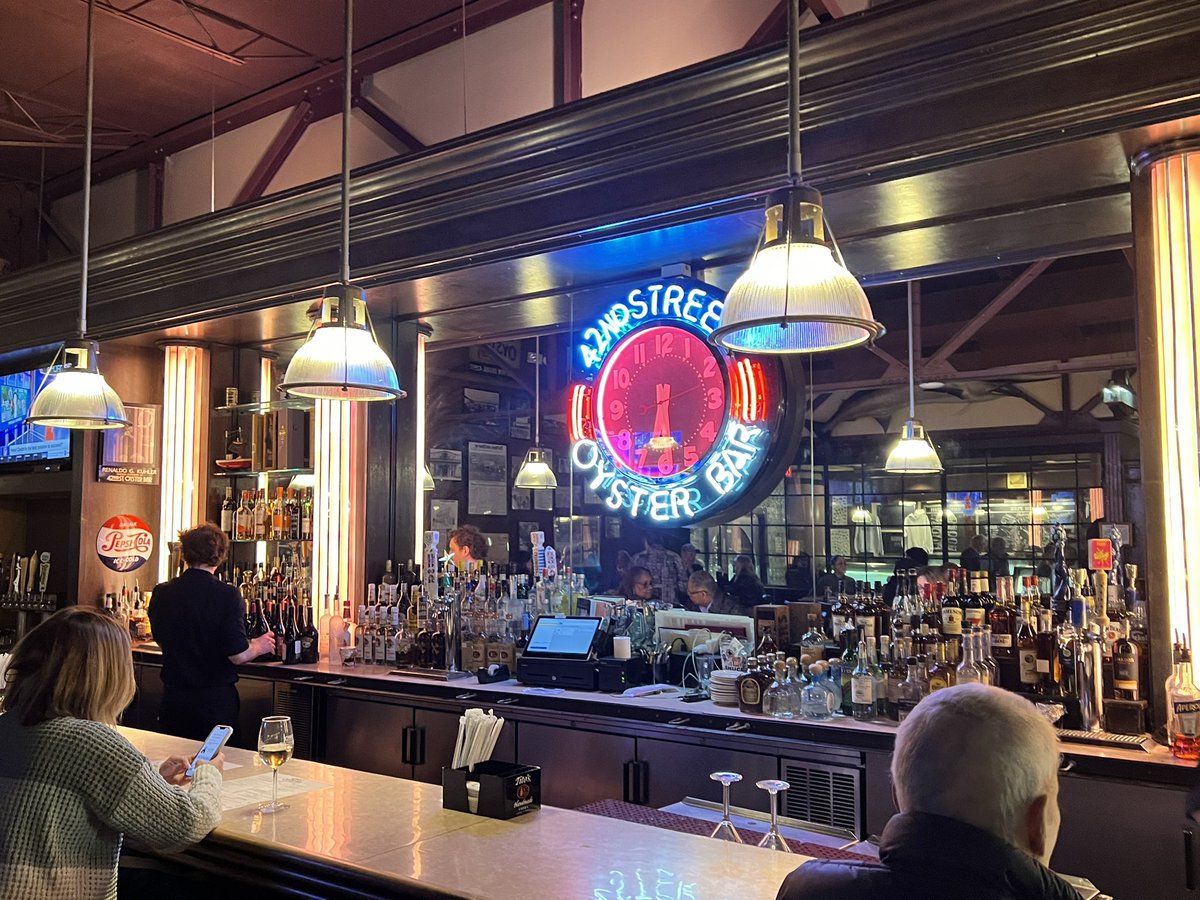 RobinLovesNCSU's tweet photo. Dinner at 42nd Street Oyster Bar before @PackWrestle vs unc. Second night in a row to cheer for the #Pack in our #SmallGym.
#GoPack #GTHC 🐺🐺🐺 https://t.co/SReECjvXF7