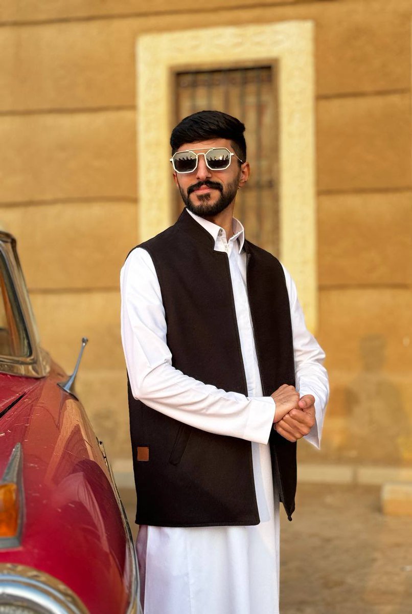 الليله البرد يبغى له سديريه
وزداً عليها تشب النار بالغرفه
تدفء مع سدريات عوهج 
خصم يصل 70٪ 
كود الخصم : S15
#سديريه #برد