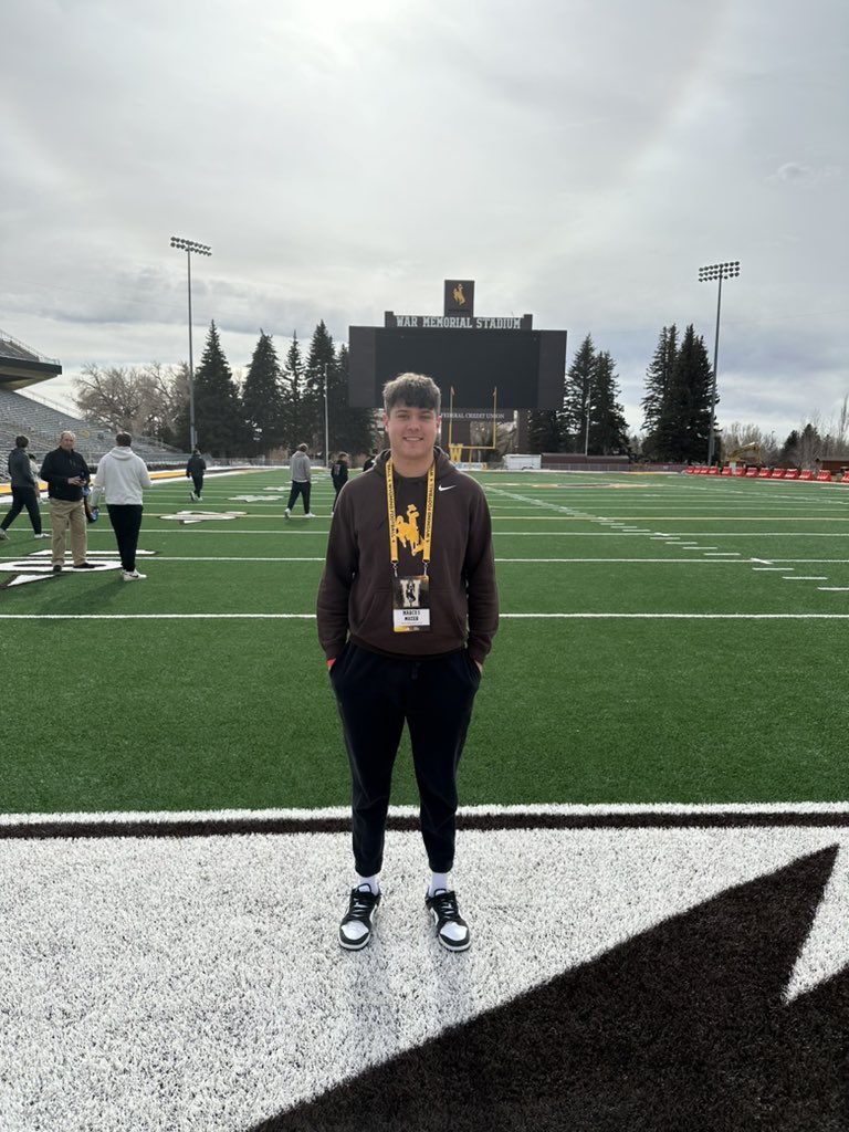 Thank you @wyo_football for the great junior day visit! It was great getting back out to Laradise! Thank you @JaySawvel for taking the time to talk to me more about Wyoming! @CoachBHen @CoachMikeGrant @KirbyOMeara @samantha_patten @JayJohnsonFB