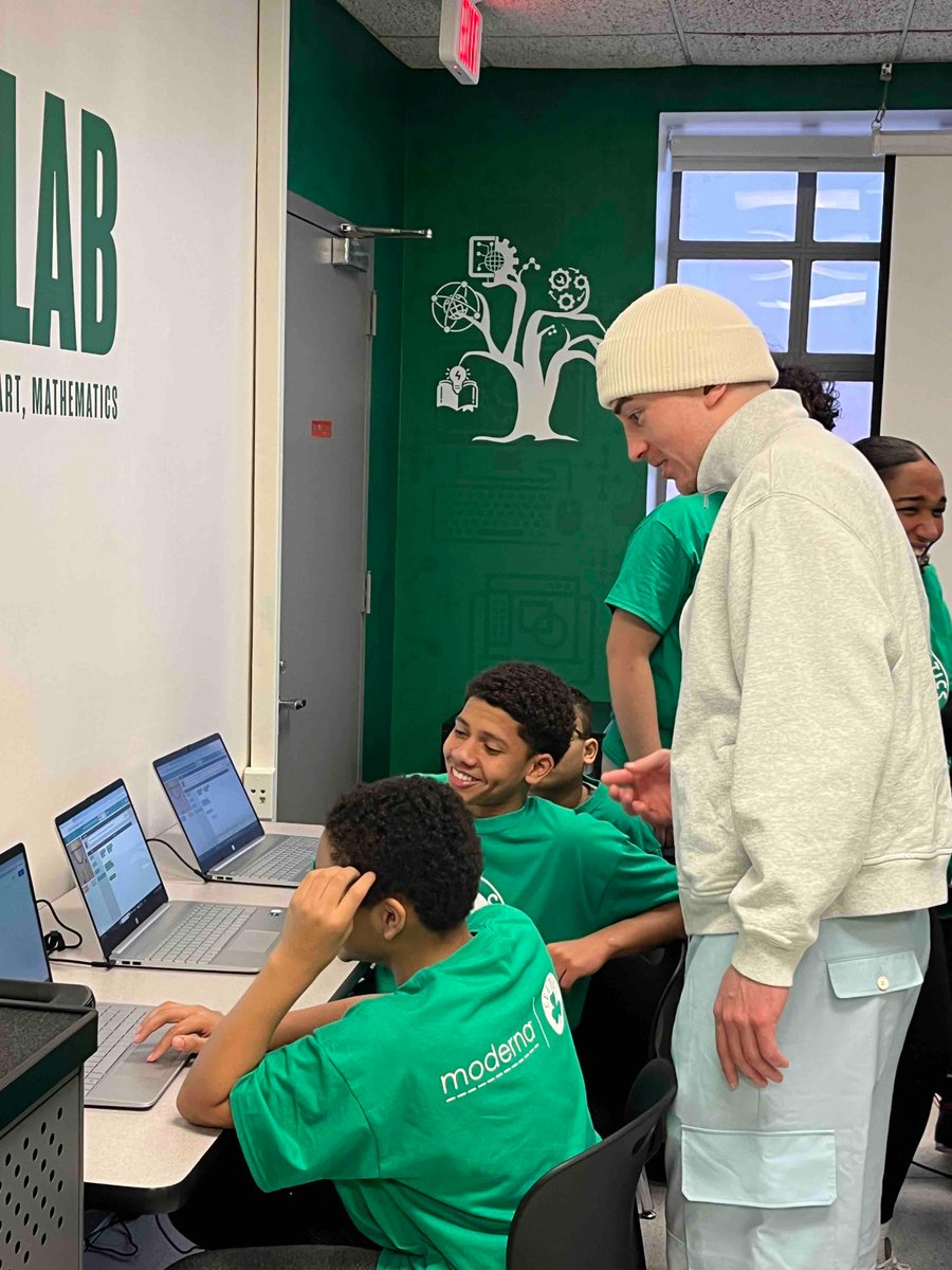 Boston Centers/BCYF (@bcyfcenters) on Twitter photo Thank you <a href="/celtics/">Boston Celtics</a> @Moderna_tx for the great new STEM lab at BCYF Menino in Roslindale. Really appreciate @PaytonPritch3 and <a href="/EddieHouse_50/">Eddie House</a> for sharing their time and wise words with the kids. Thank you <a href="/celtics/">Boston Celtics</a> @Moderna_tx for the great new STEM lab at BCYF Menino in Roslindale. Really appreciate @PaytonPritch3 and <a href="/EddieHouse_50/">Eddie House</a> for sharing their time and wise words with the kids.